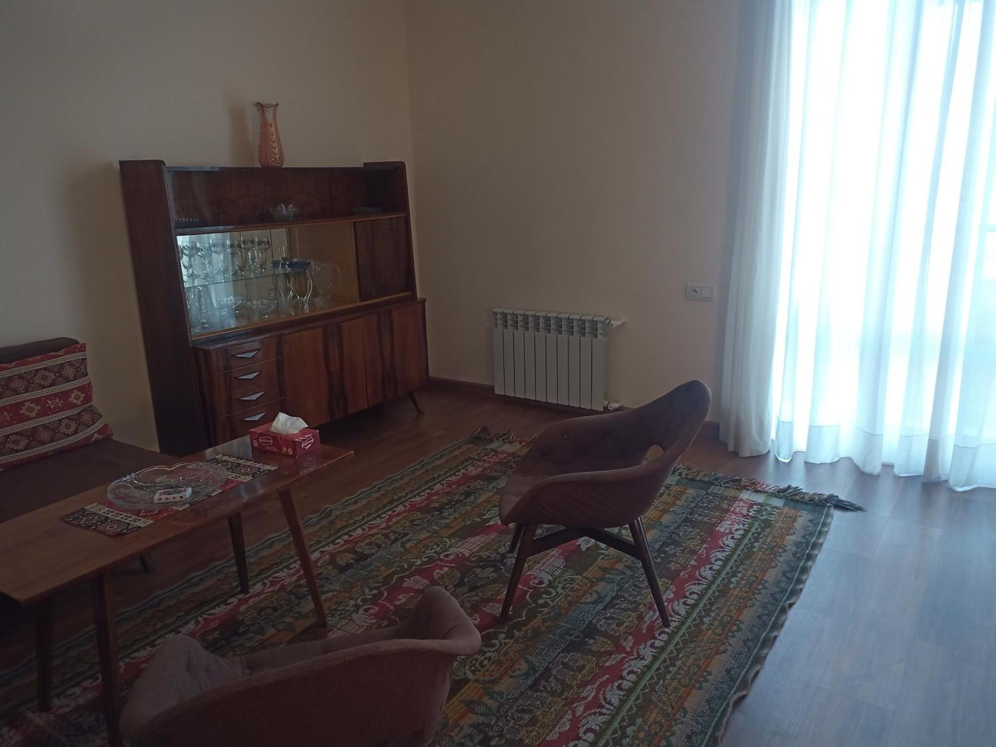 Spacious One Bedroom Apartment In The City Centre 耶烈万 外观 照片